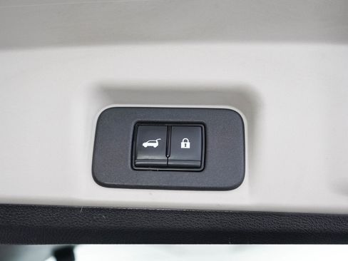 Used 2024 Nissan Ariya AWD image 11