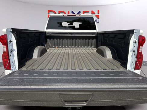 New 2026 Chevrolet Silverado 2500 Custom w/ Custom Value Package AWD/4WD image 32