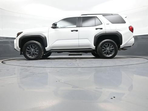 Certified 2025 Toyota 4Runner SR5 image 31