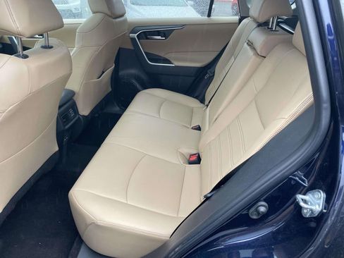 Used 2025 Toyota RAV4 XLE Premium image 23