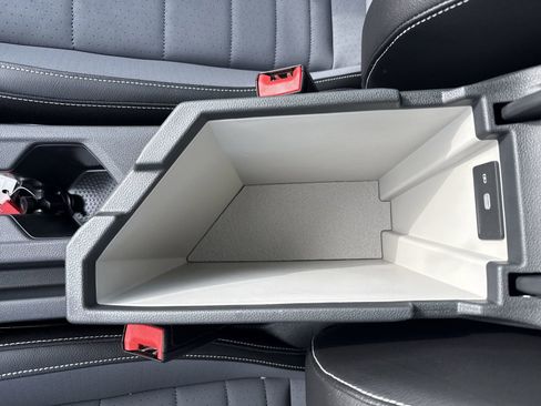 New 2026 Volkswagen Jetta SE FWD image 21