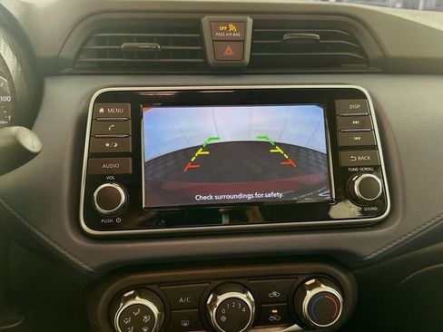 Used 2025 Nissan Versa SV FWD image 22