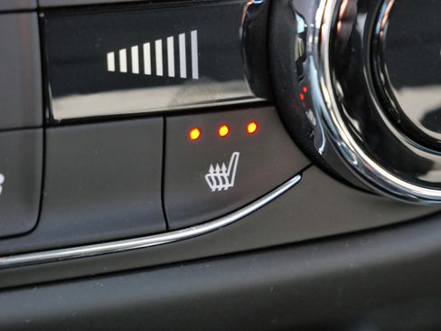 Used 2023 Chevrolet TrailBlazer RS w/ Convenience Package image 30