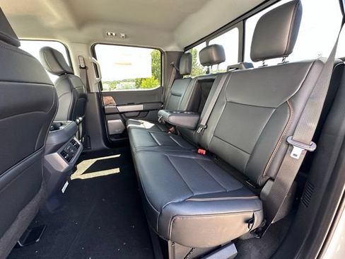 New 2026 Ford F250 Lariat w/ Black Appearance Package AWD/4WD image 22