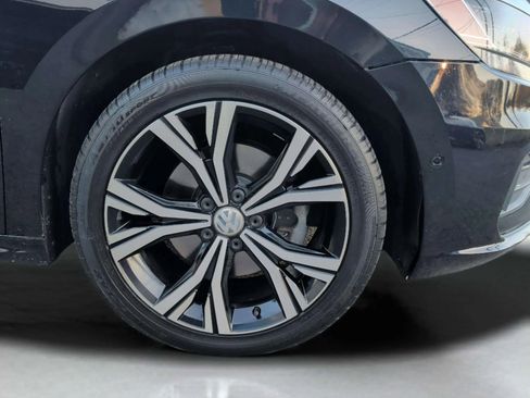 Used 2020 Volkswagen Passat 2.0T SEL image 39