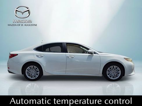 Used 2013 Lexus ES 350 w/ Luxury Pkg FWD image 13
