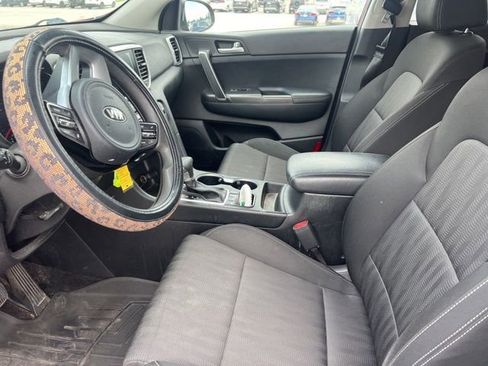 Used 2021 Kia Sportage LX AWD/4WD image 10