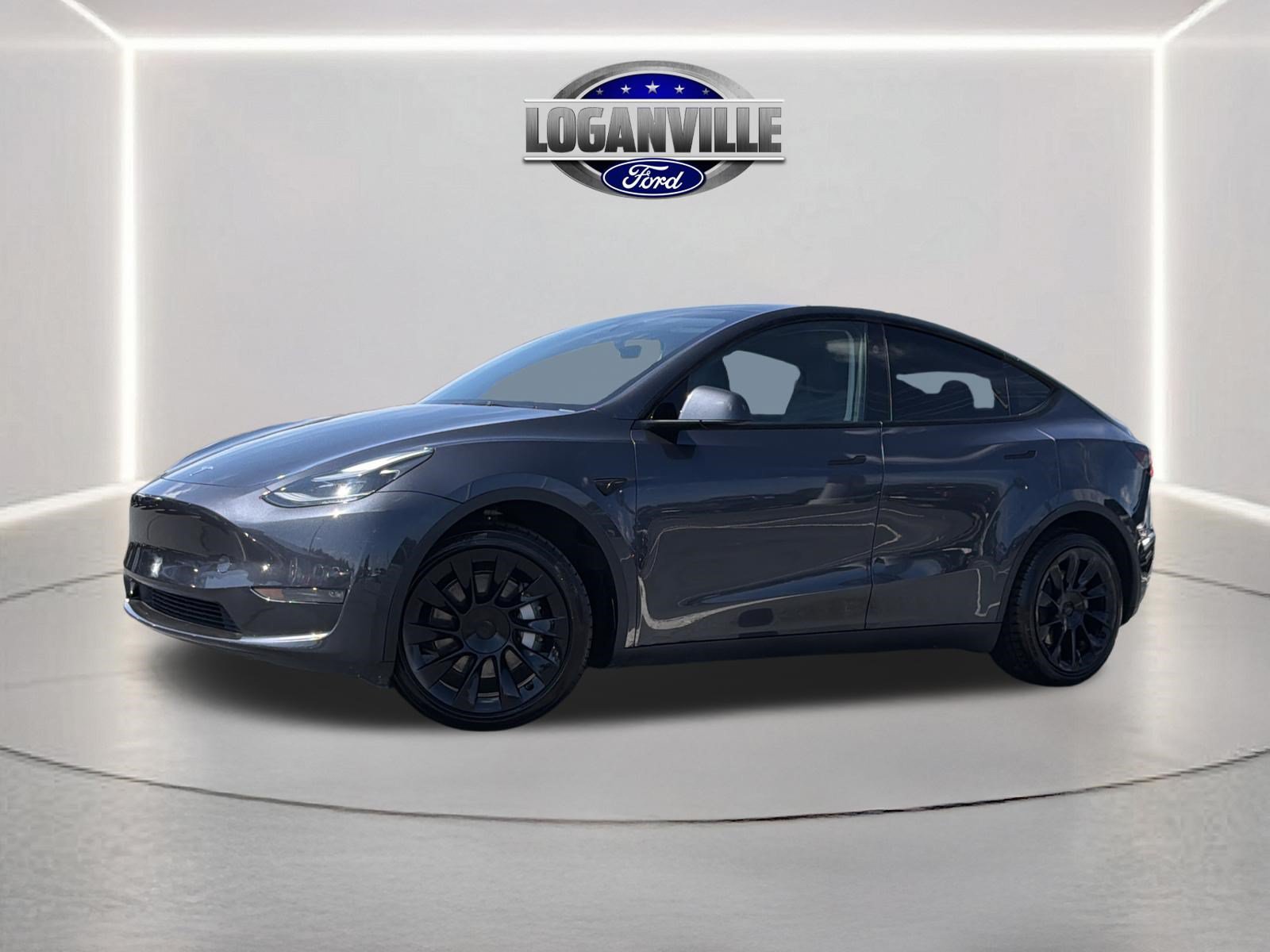 Used 2024 Tesla Model Y Long Range AWD/4WD image 1