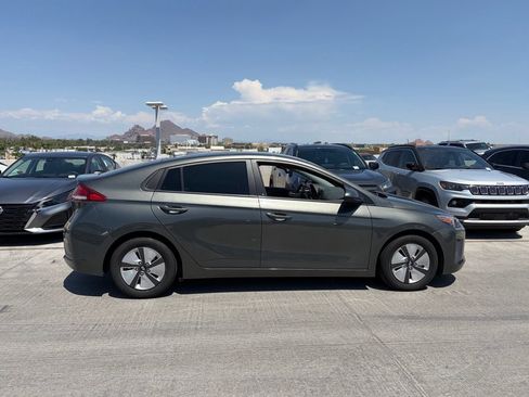 Used 2022 Hyundai Ioniq Blue FWD image 3
