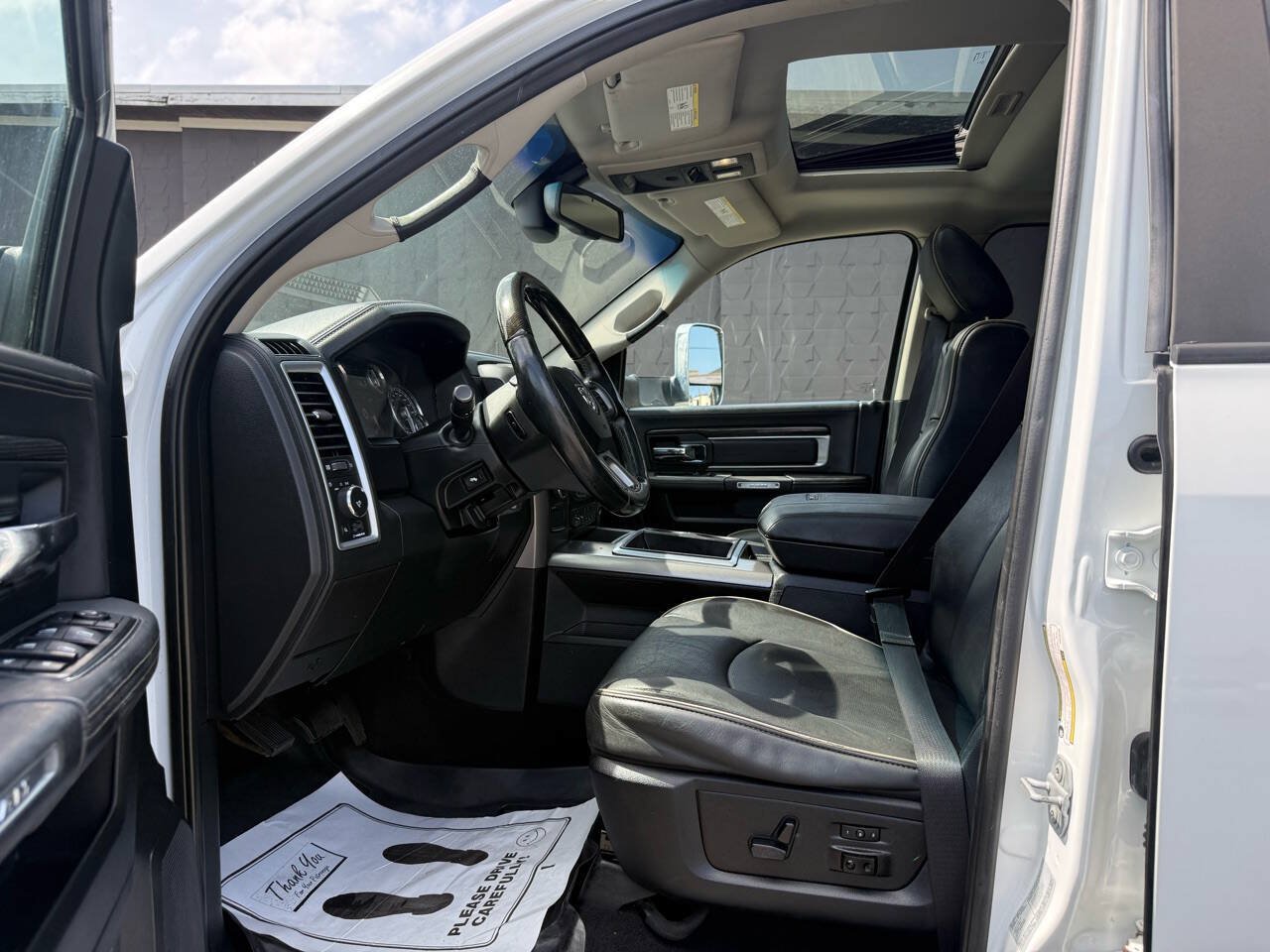 Used 2015 RAM 2500 Limited AWD/4WD image 9