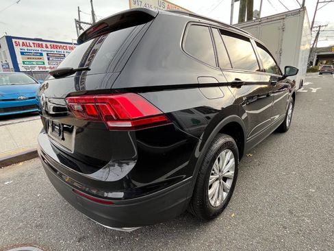 Used 2020 Volkswagen Tiguan S image 8
