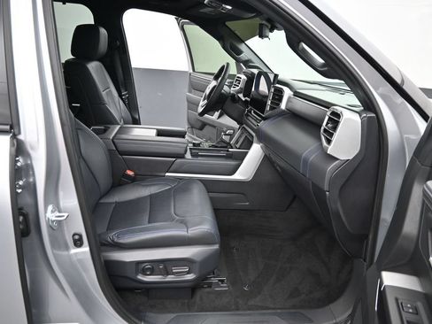 Used 2025 Toyota Sequoia Platinum w/ Tow Technology Package AWD/4WD image 20