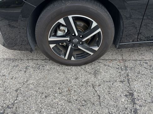 Used 2025 Nissan Sentra SV FWD image 25