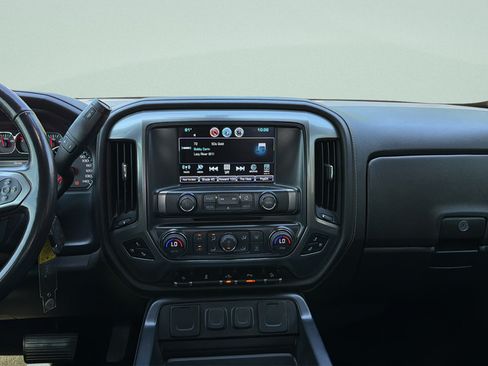 Used 2018 Chevrolet Silverado 1500 LTZ Z71 w/ LTZ Plus Package AWD/4WD image 12