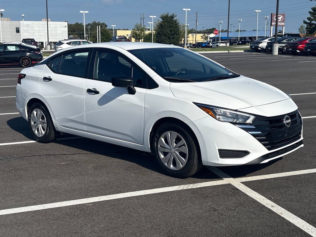 Used 2025 Nissan Versa S FWD image 26