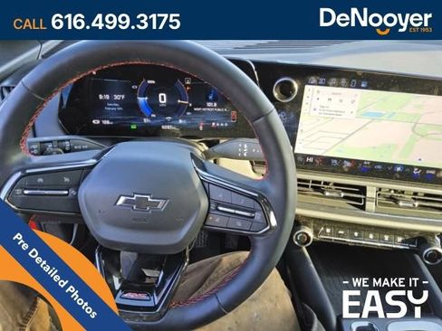 Used 2024 Chevrolet Equinox EV RS image 11