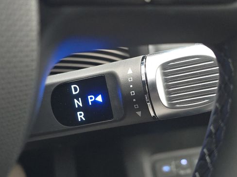 New 2025 Hyundai Ioniq 5 SE image 22