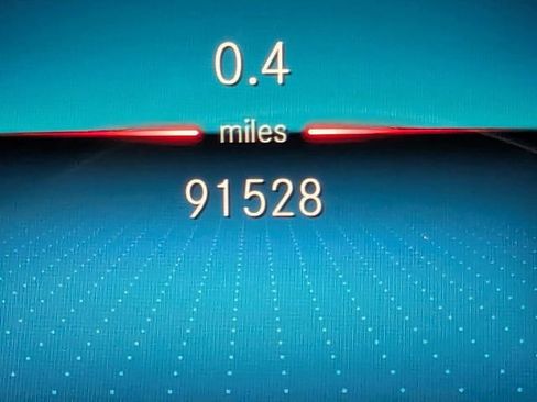 Used 2021 Mercedes-Benz GLA 250 w/ Premium Package image 27