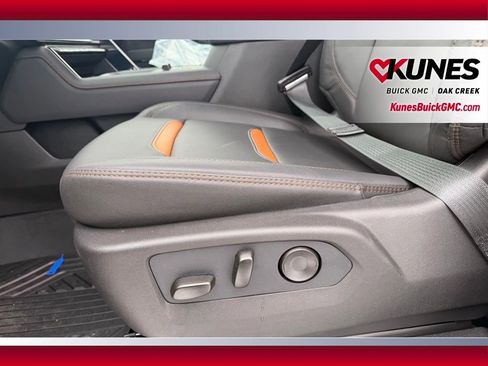 New 2026 GMC Sierra 2500 AT4 w/ AT4 Premium Plus Package AWD/4WD image 9