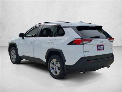 Used 2025 Toyota RAV4 XLE FWD image 7