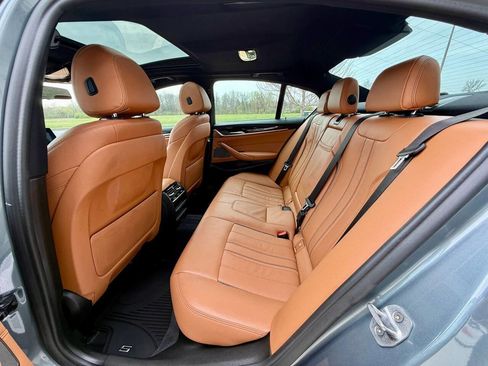 Used 2019 BMW 530i xDrive w/ M Sport Package AWD/4WD image 14