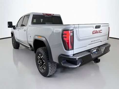 Used 2024 GMC Sierra 2500 AT4X AWD/4WD image 5