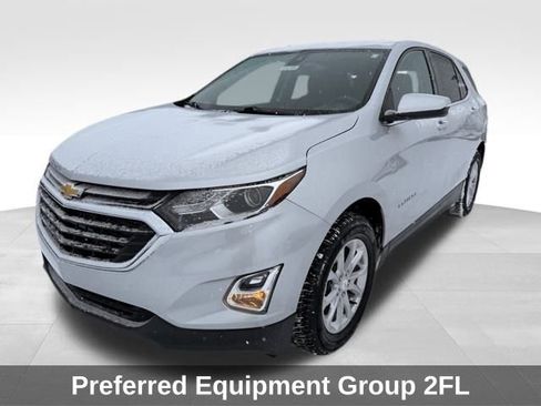 Used 2019 Chevrolet Equinox LT w/ Driver Convenience Package image 3