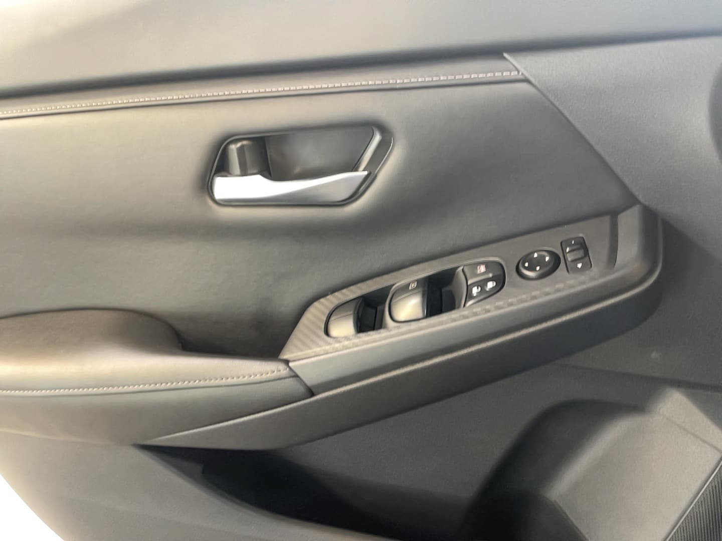 Used 2023 Nissan Sentra SV FWD image 10