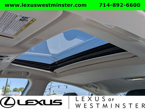 Used 2025 Lexus ES 300h w/ Premium Package FWD image 19