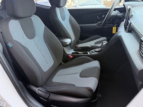 Used 2019 Hyundai Veloster 2.0 image 15