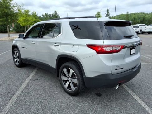 Certified 2020 Chevrolet Traverse LT w/ LT Premium Package FWD image 7