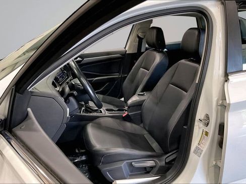 Used 2019 Volkswagen Jetta SE FWD image 25