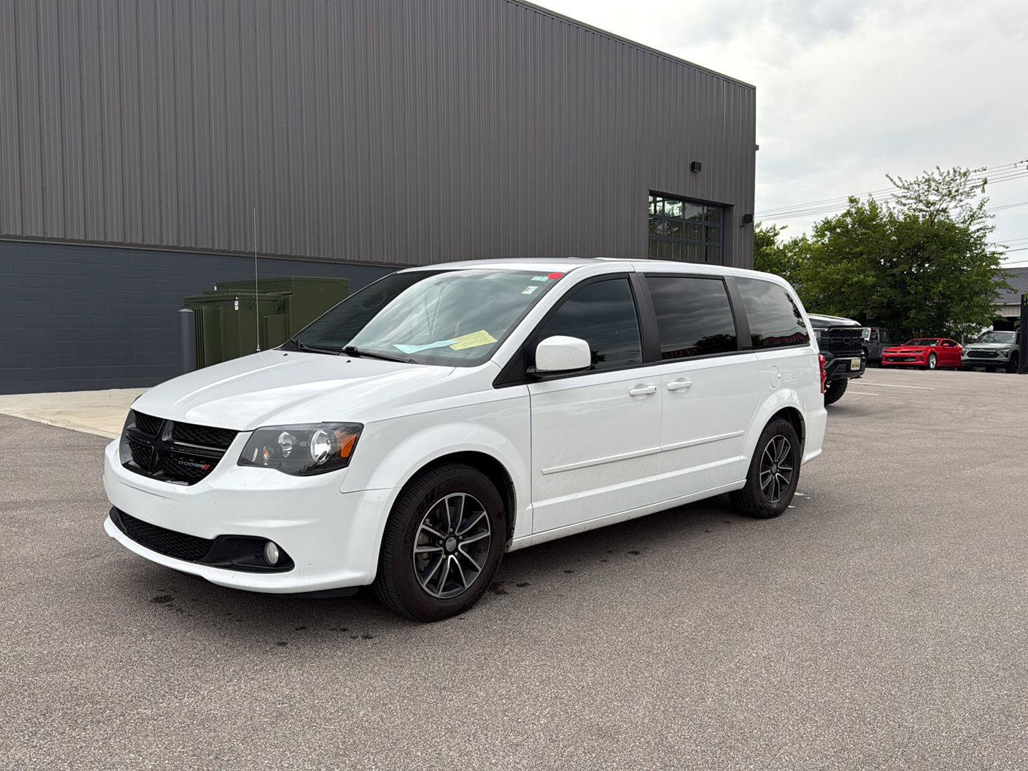 Used 2016 Dodge Grand Caravan SXT FWD image 7