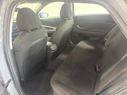 Used 2022 Hyundai Elantra SEL w/ Cargo Package FWD image 17