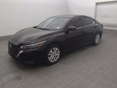 Used 2025 Nissan Sentra S FWD image 2