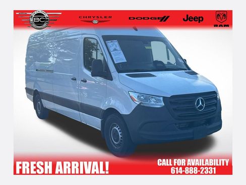 Used 2025 Mercedes-Benz Sprinter 2500 image 1