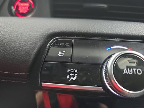 Used 2023 Honda Pilot Touring image 34
