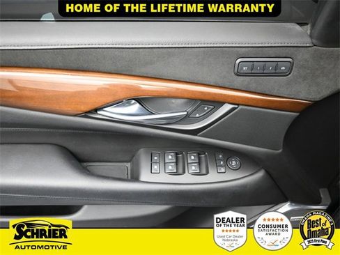 Used 2020 Cadillac Escalade Premium Luxury image 11