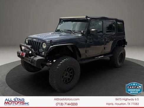 Used 2017 Jeep Wrangler Unlimited Sport AWD/4WD image 3