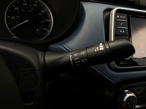 Used 2025 Nissan Versa SV image 32