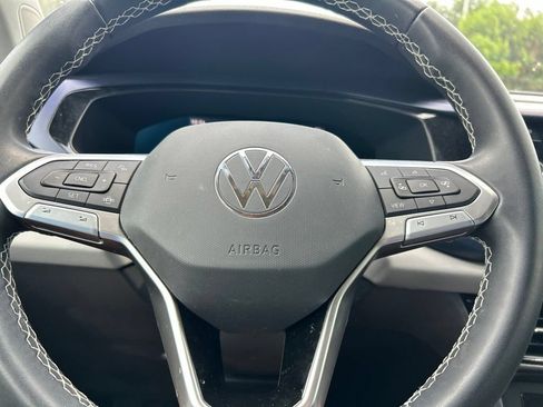 Used 2022 Volkswagen Taos SE FWD image 24