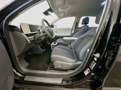 Used 2024 Hyundai Ioniq 5 SEL image 13