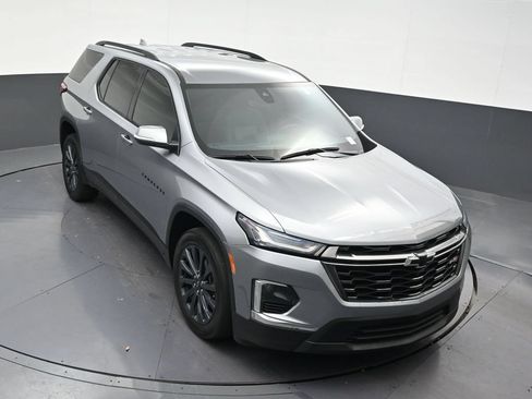 Used 2023 Chevrolet Traverse RS FWD image 24