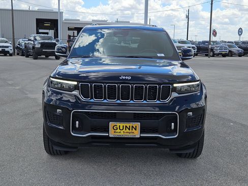 New 2025 Jeep Grand Cherokee Overland w/ Luxury Tech Group IV image 8