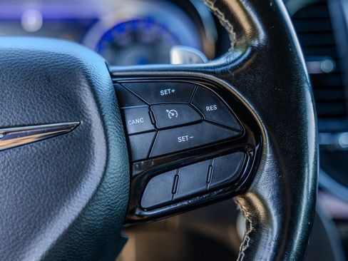 Used 2022 Chrysler 300 S RWD image 17