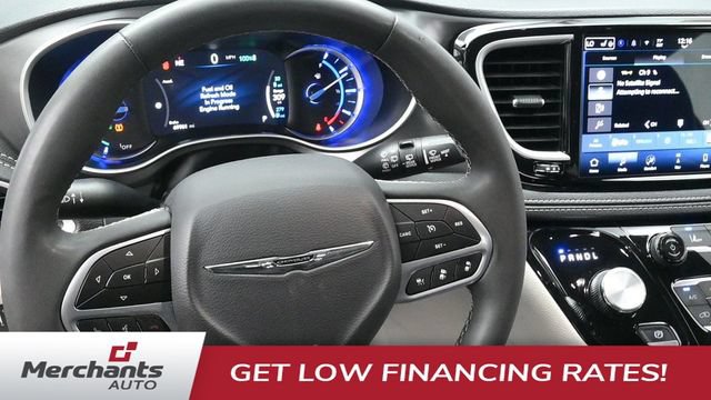 Used 2024 Chrysler Pacifica Limited FWD image 11