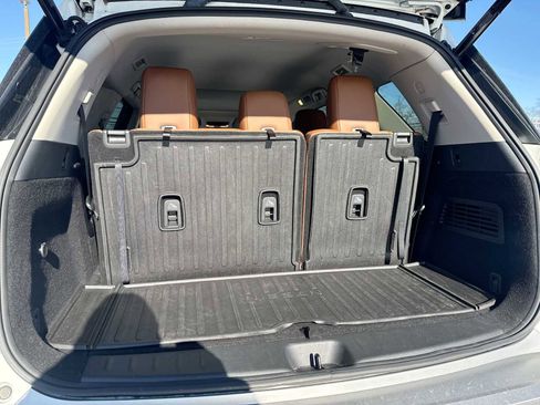 Used 2023 Nissan Pathfinder Platinum image 33