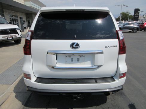 Used 2021 Lexus GX 460 Premium w/ Accessory Package AWD/4WD image 7