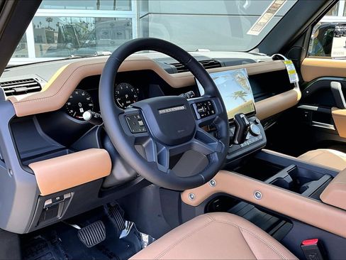 New 2026 Land Rover Defender 110 X-Dynamic SE AWD/4WD image 6