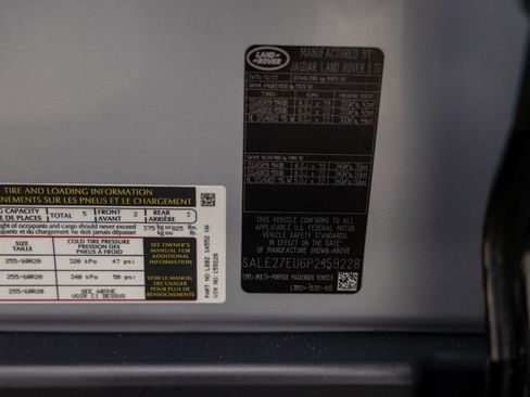 Used 2023 Land Rover Defender 110 X-Dynamic SE image 43